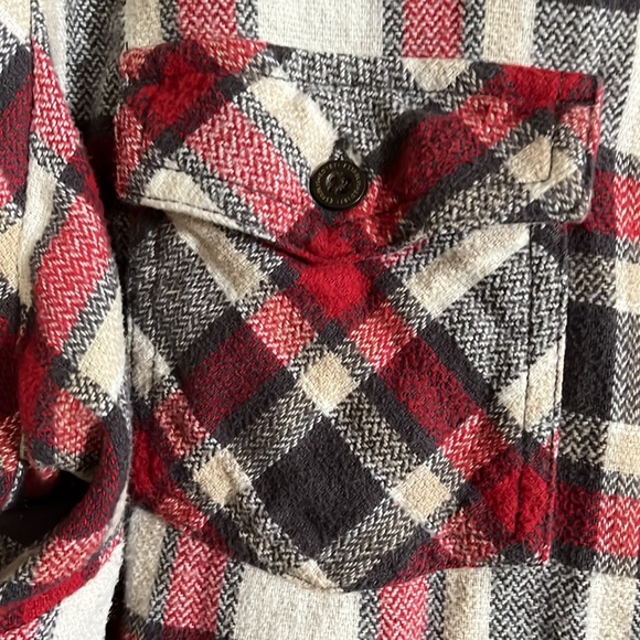 Field & Stream Stream, there is no size it has been cut out. I wear a medium - Picture 3 of 5